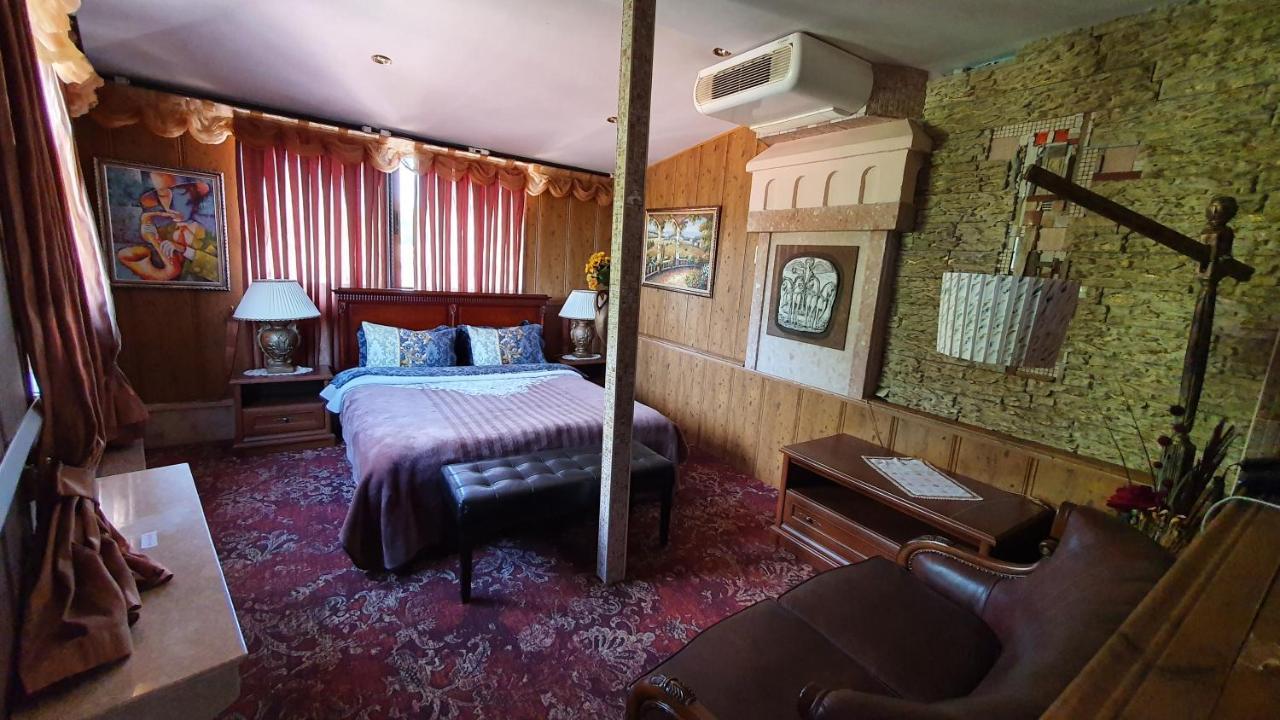 Boutique Hotel Boris Palace & Restaurant Plovdiv Buitenkant foto