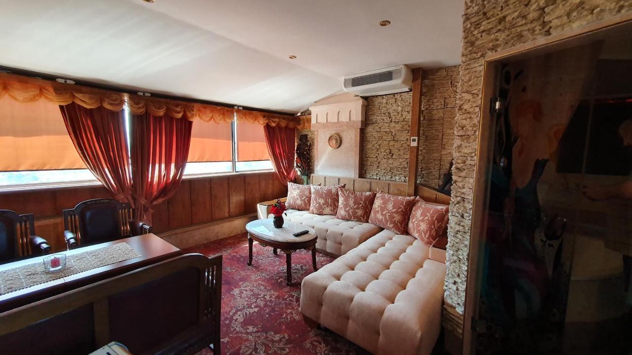 Boutique Hotel Boris Palace & Restaurant Plovdiv Buitenkant foto
