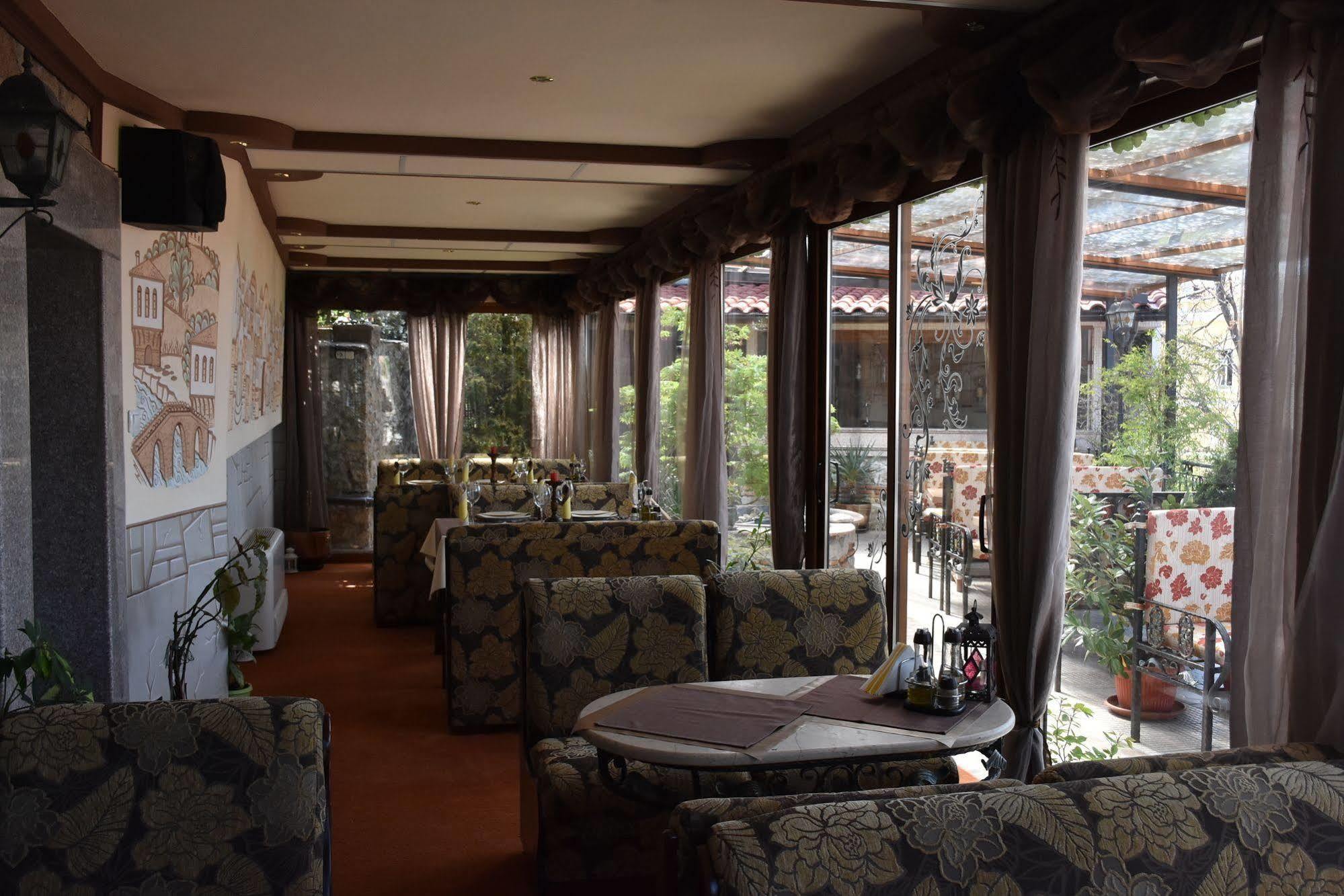 Boutique Hotel Boris Palace & Restaurant Plovdiv Buitenkant foto